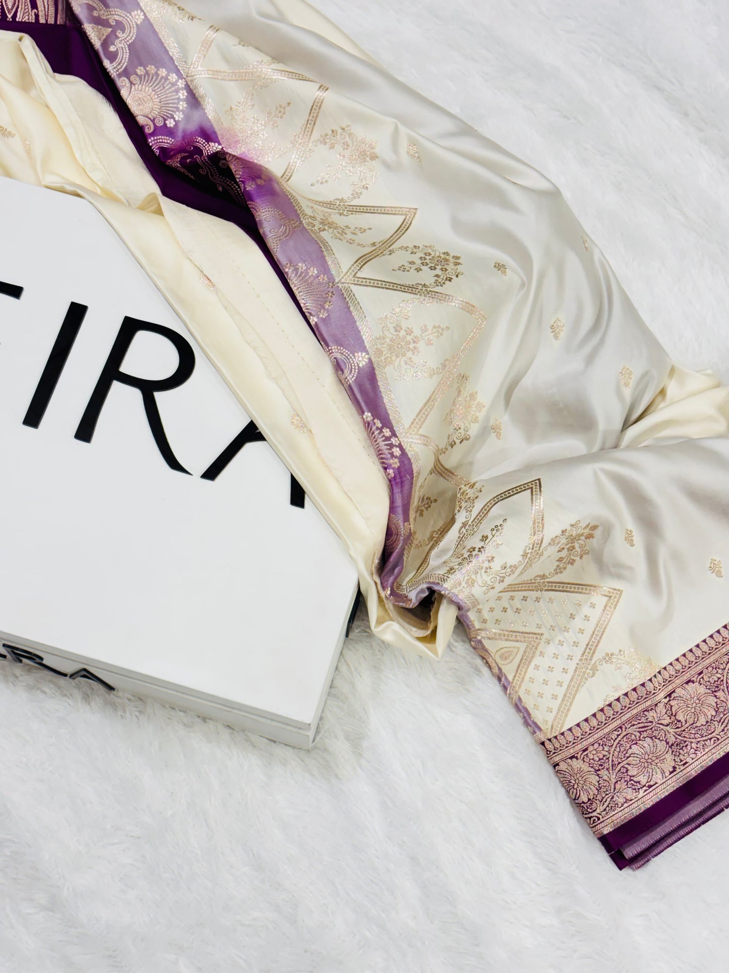 Sitara Off-White & Purple ￼ Banarasi Mushroom Silk Saree | Contrast Border ER -12