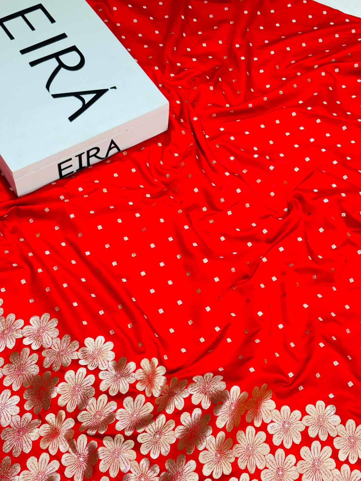 EIRA Crimson Bloom Banarasi Mushroom Silk Saree | Red Banarasi Saree with Floral Zari Work
