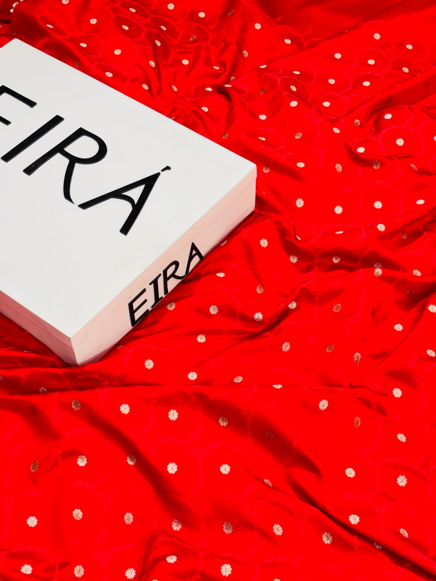 EIRA Crimson Bloom Banarasi Mushroom Silk Saree | Red Banarasi Saree with Floral Zari Work