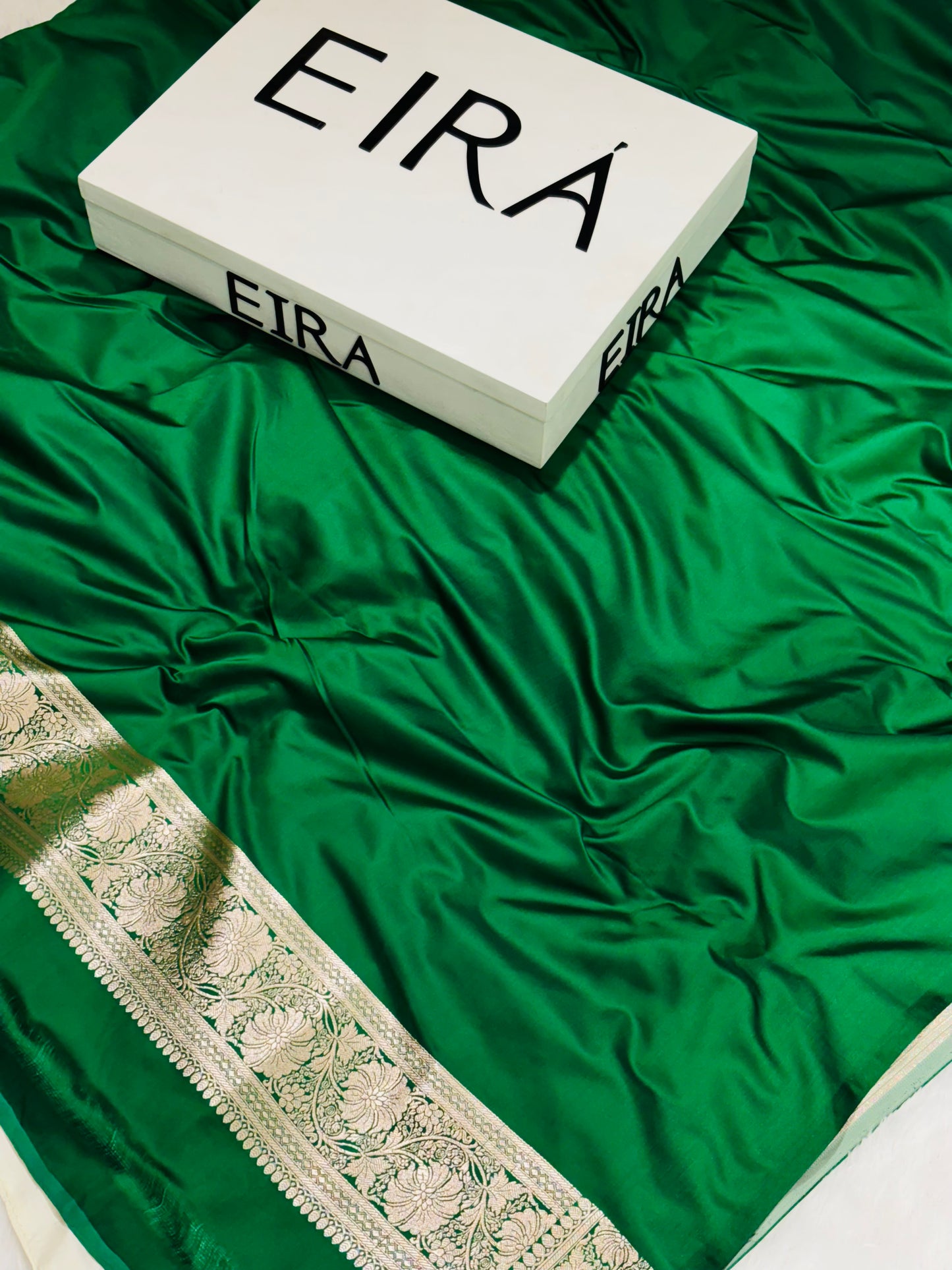 Sitara Off-White & Bottle Green Banarasi Mushroom Silk Saree | Contrast Border