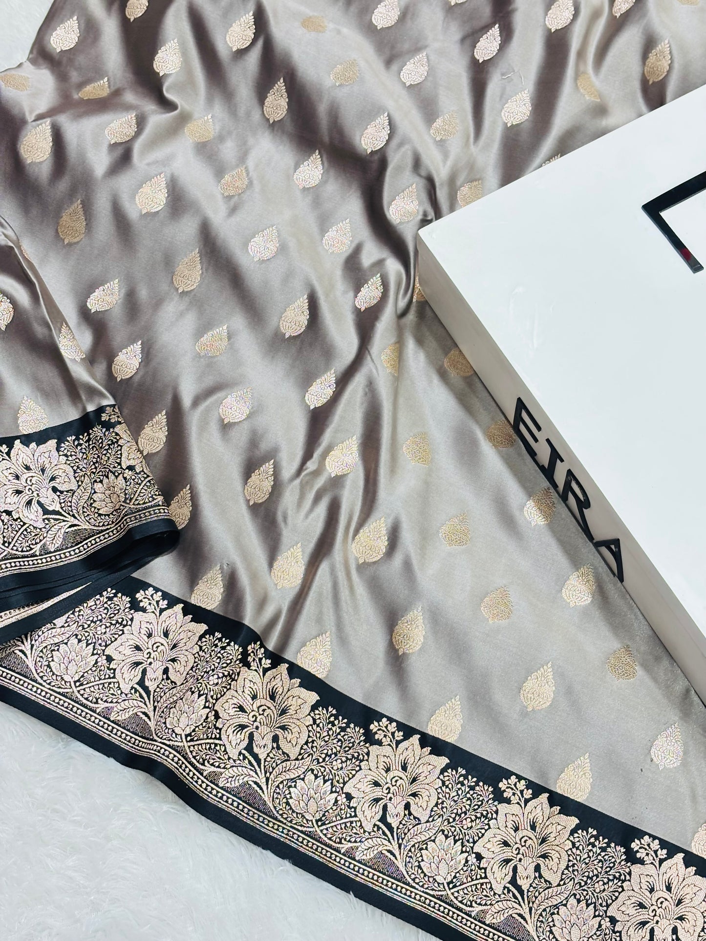 Nooré Noir – Grey & Black Banarasi Mushroom Silk Saree