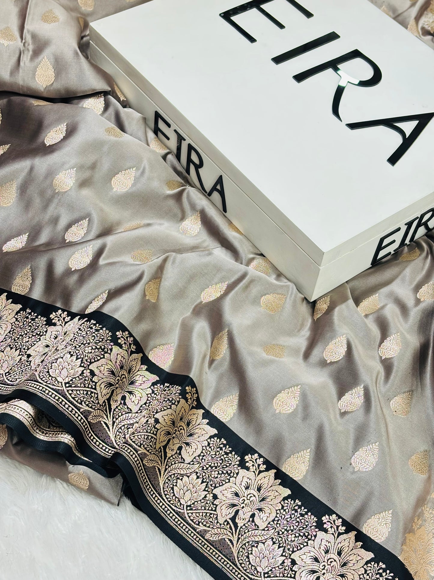 Nooré Noir – Grey & Black Banarasi Mushroom Silk Saree