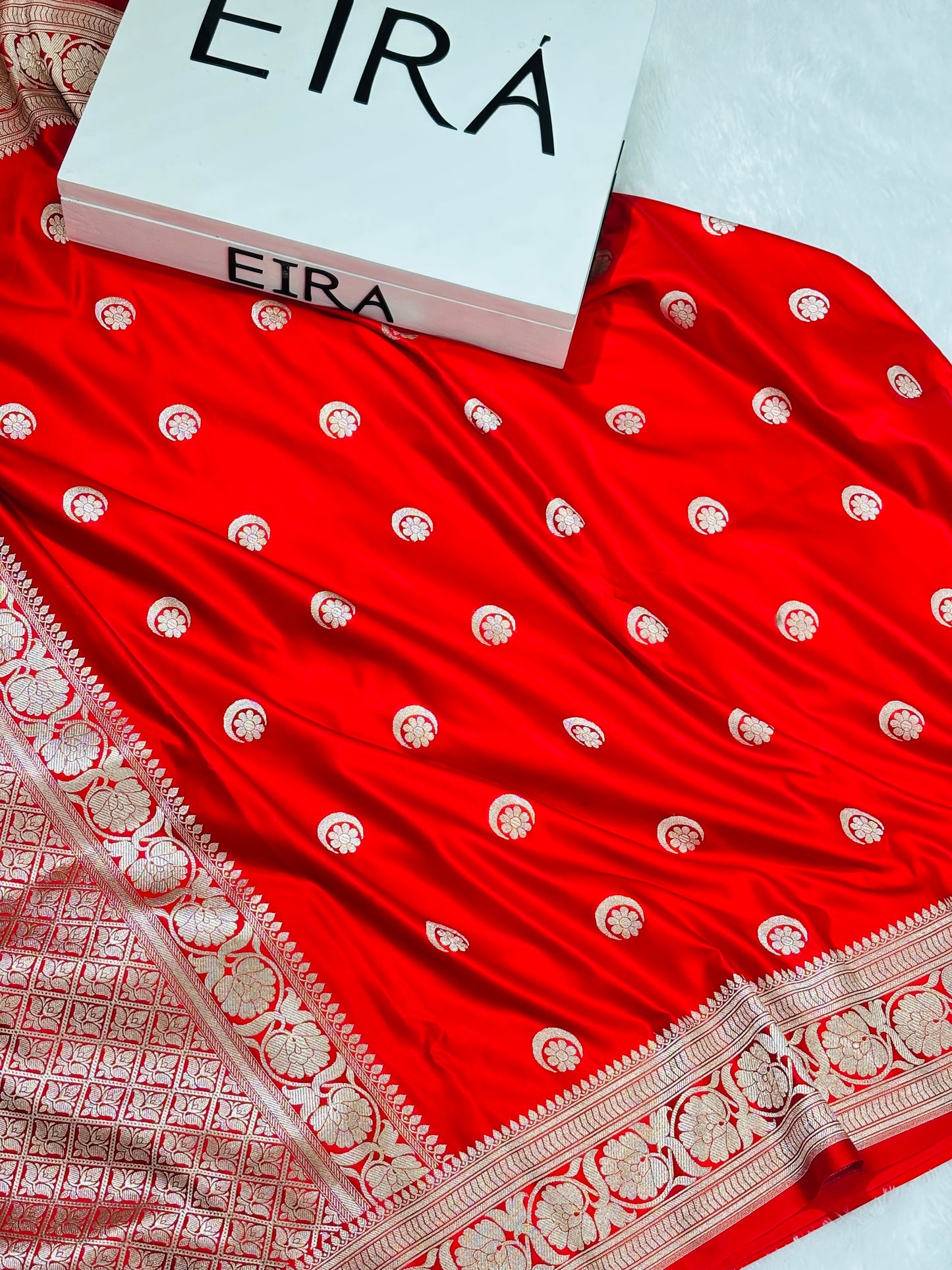 Sonakshi Sinha Inspired Red Mashru Katan Banarasi Silk Saree