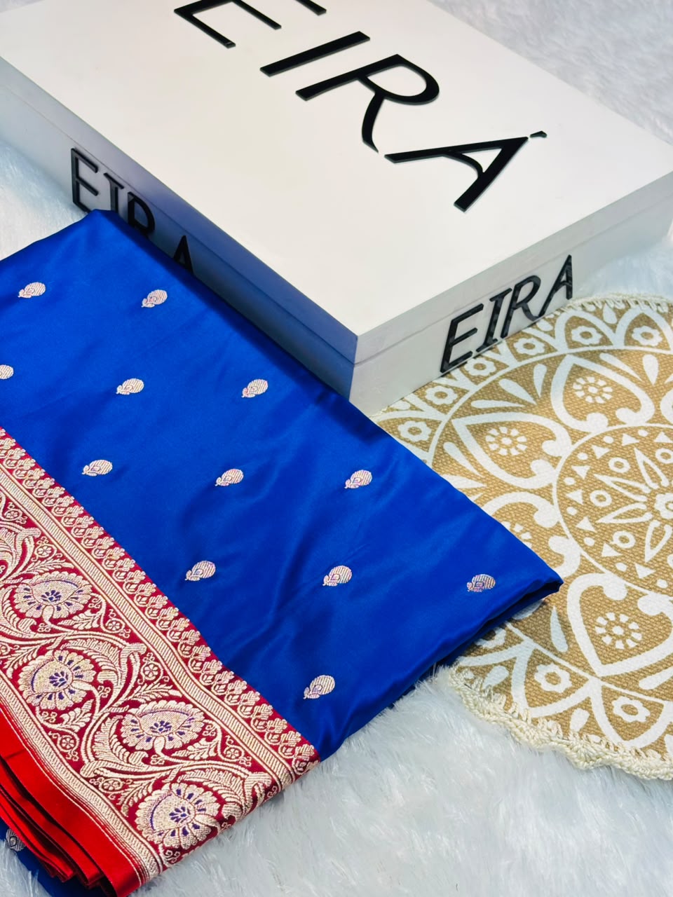 Banarasi Mushroom Katan Soft Saree with Contrast Border & Contrast Pallu